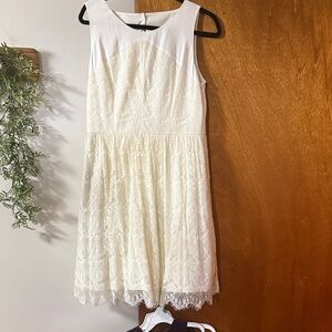 Jessica Simpson Cream Fabric Label